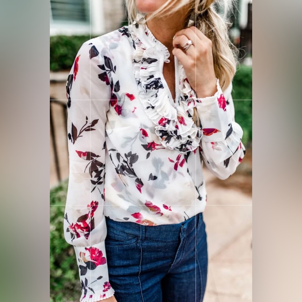 White House Black Market Size 2 Ivory Floral Ruffled Keyhole Neck Blouse